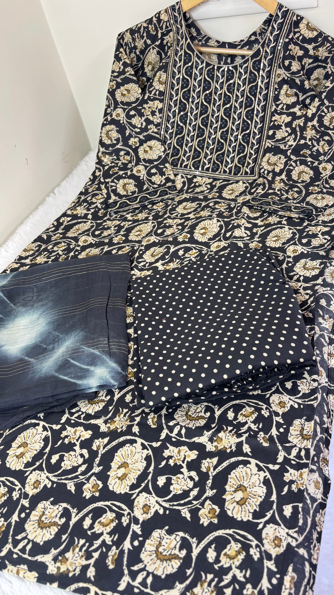 Black Three Piece Set, photograph 2 of 3