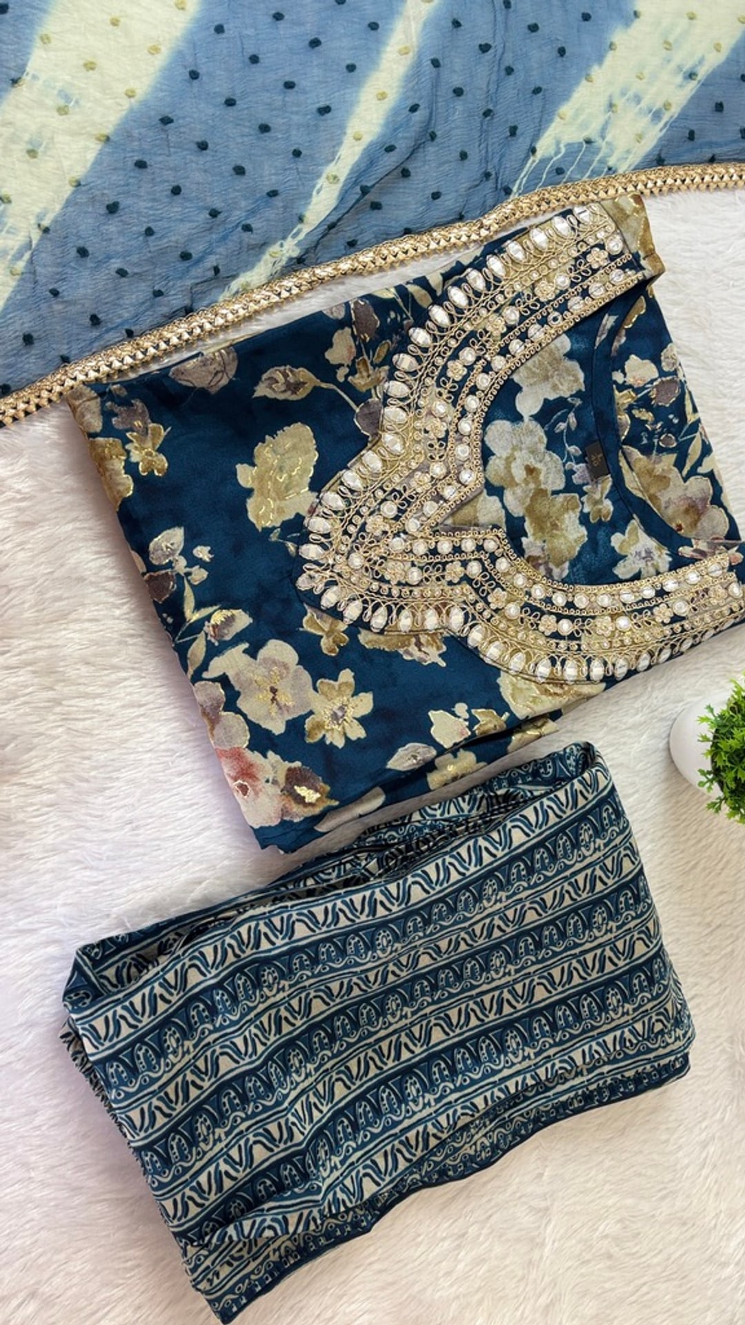 Indigo Blue Vertican Three Piece Set, photograph 2 of 2