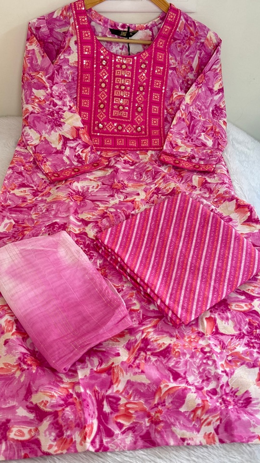 Pink Three Piece Set, photograph 4 of 4