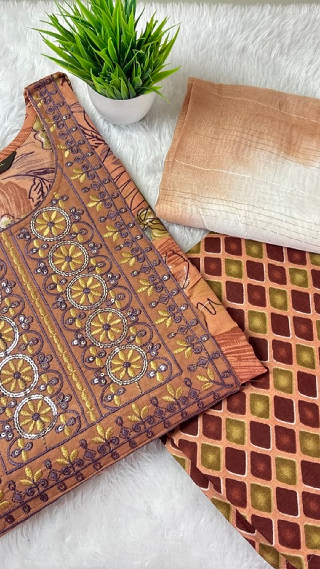 Rust Orange Three Piece Set, photograph 4 of 4