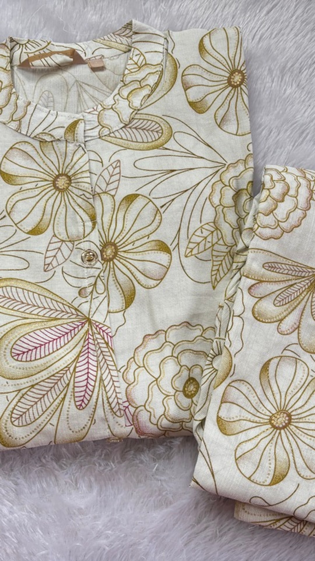 White Vertican Co-ord Set, photograph 1 of 2