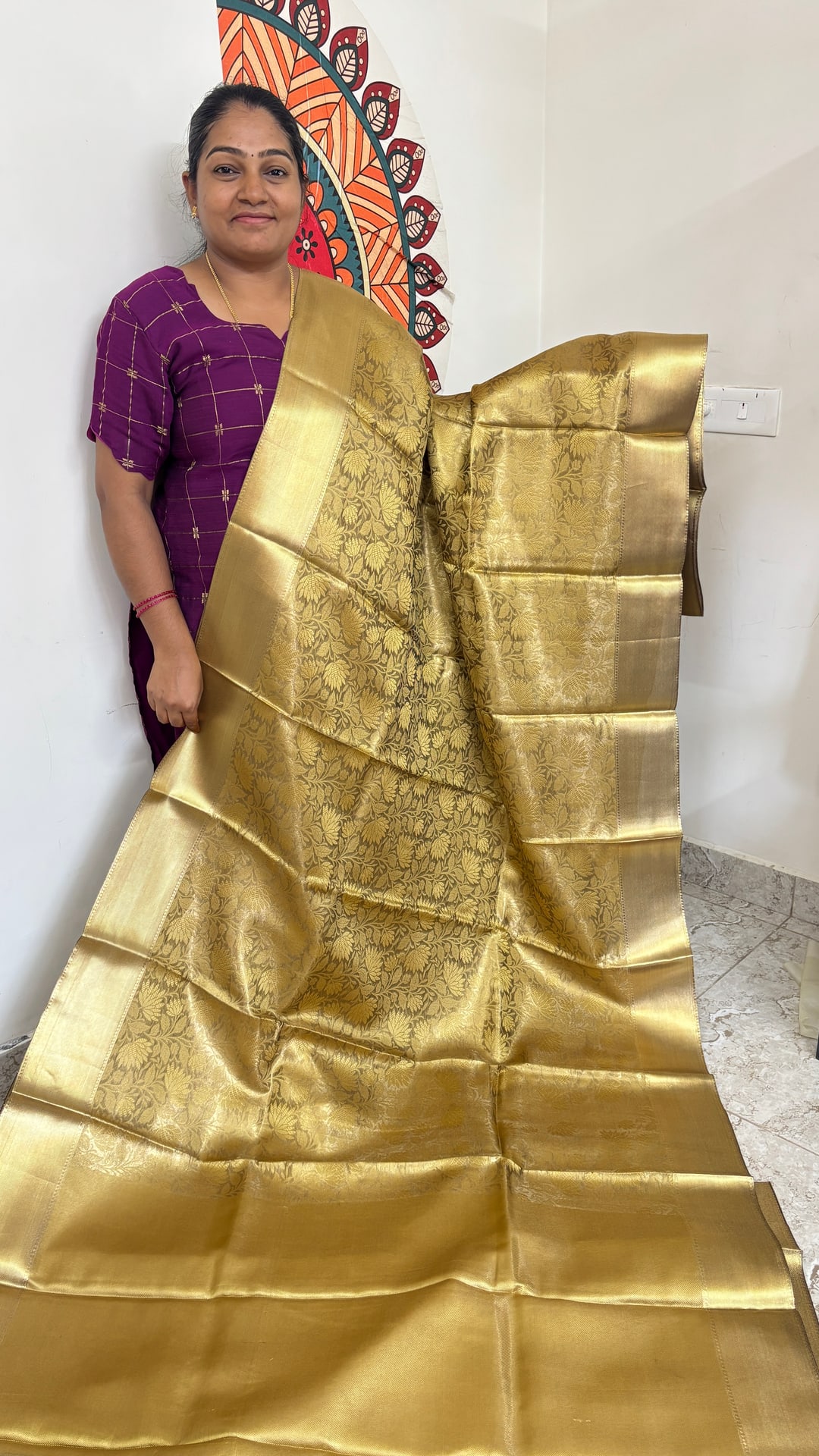 NIta Ambani Saree, photograph 1 of 1