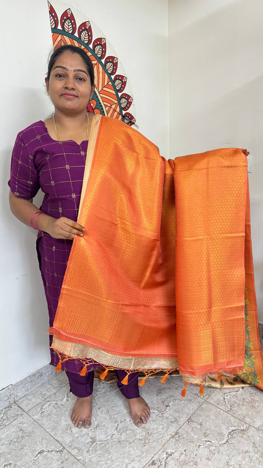 premium-kubera-softy-ORANGE SHADE, photograph 3 of 3