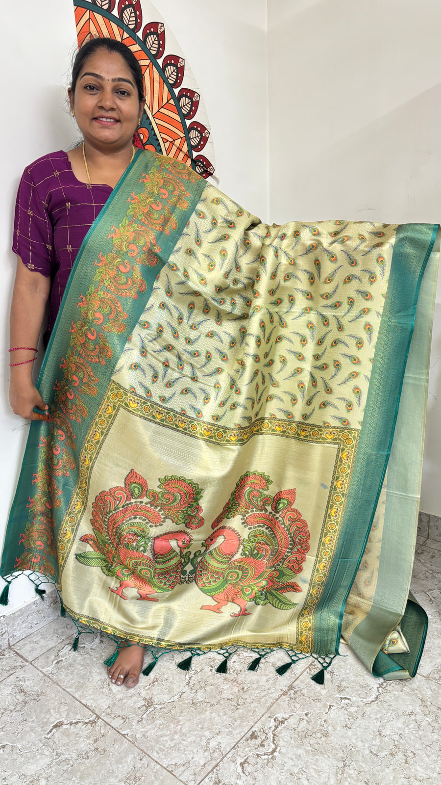 Premium Kubera Softy -GREEN SHADE, photograph 2 of 3