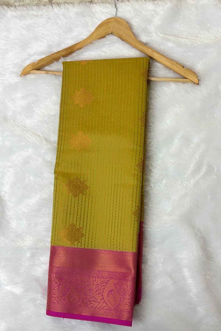 VAIRAOOSI SAREE-PARROT GREEN, photograph 1 of 1